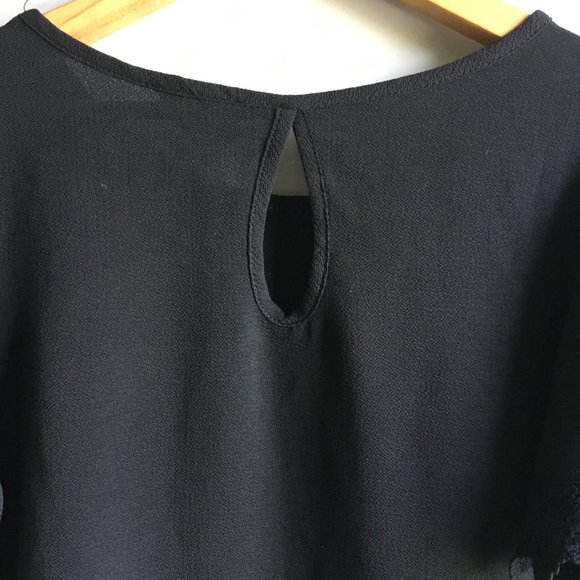 ⚪ 3/$15 Free Kisses black blouse with eyelet detail - Picture 5 of 9